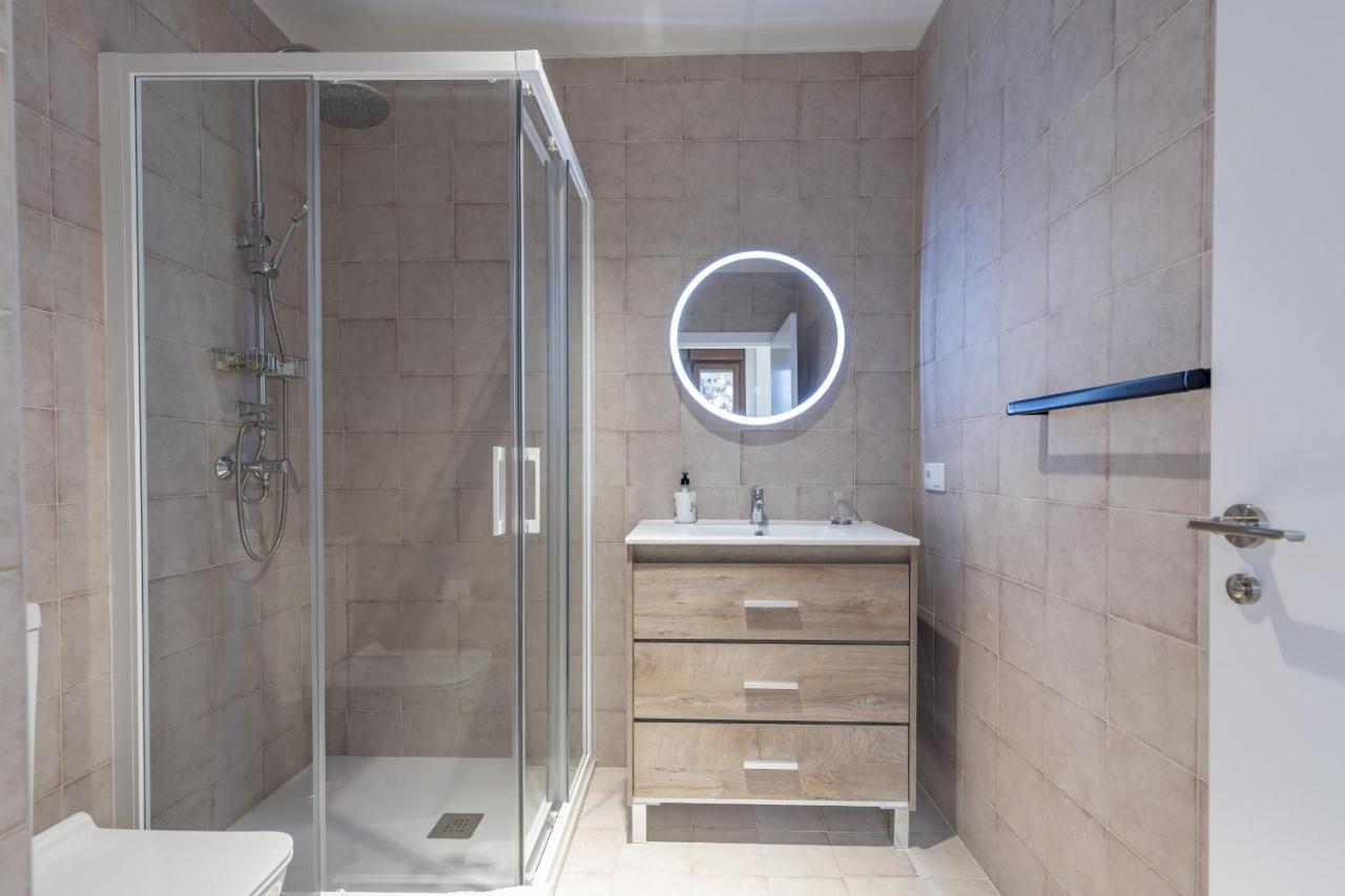 Apt With Antique Floor & Lots Of Sun Light Valencia Exterior photo